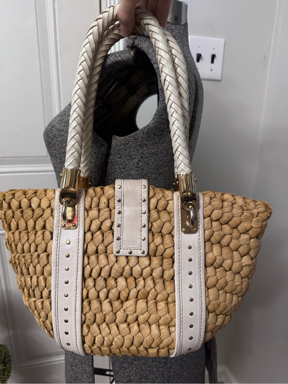 Women’s Michael Kors Santorini Straw Tote With Gold Studs - Picture 3 of 12